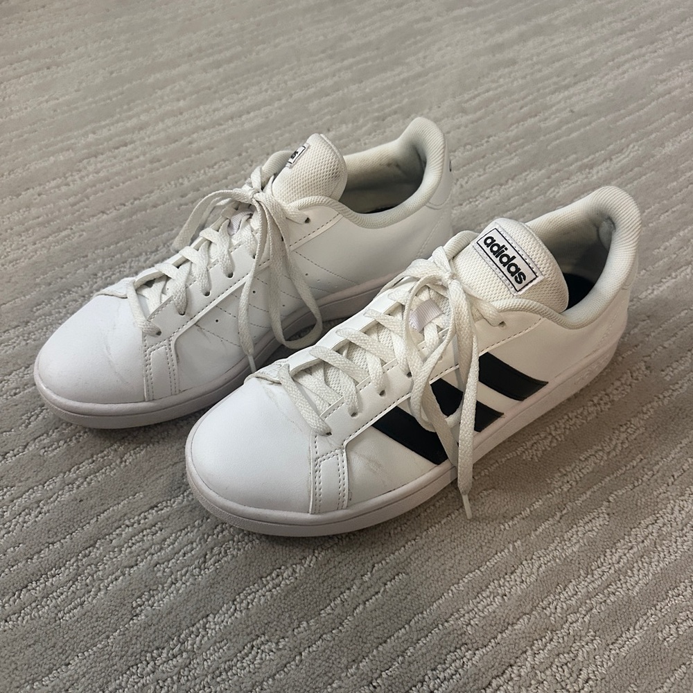 Adidas Grand Court Sneakers